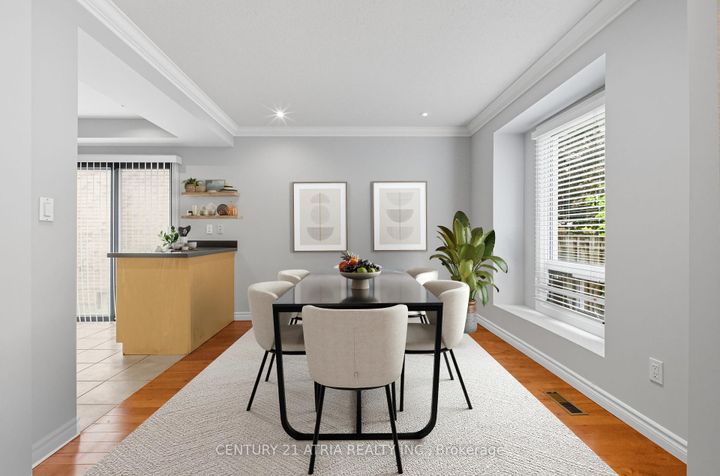 Photo 6 at 32 Fieldview Crescent, Milliken Mills West, Markham