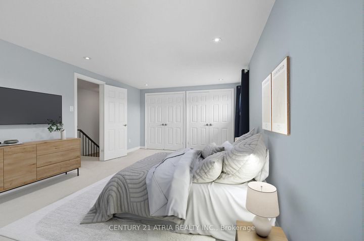 Photo 9 at 32 Fieldview Crescent, Milliken Mills West, Markham