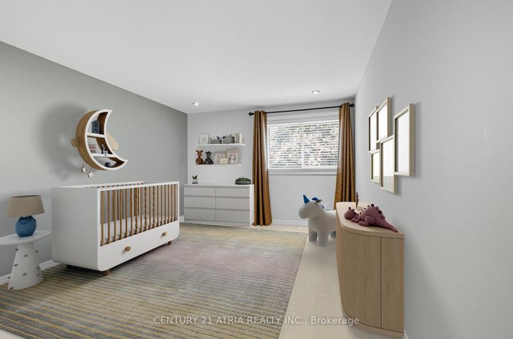 Photo 12 at 32 Fieldview Crescent, Milliken Mills West, Markham