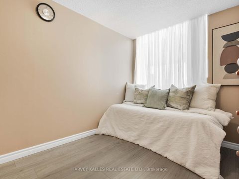 Photo 20 at 211 - 2550 Lawrence Avenue E, Dorset Park, Toronto