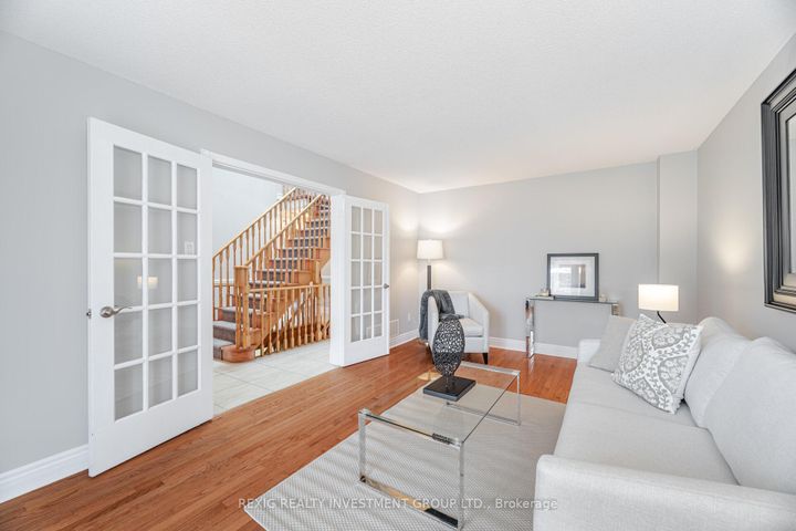 Photo 4 at 66 Settler Court, Heart Lake West, Brampton