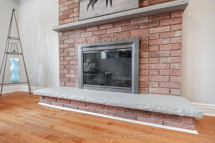 Photo 9 at 66 Settler Court, Heart Lake West, Brampton