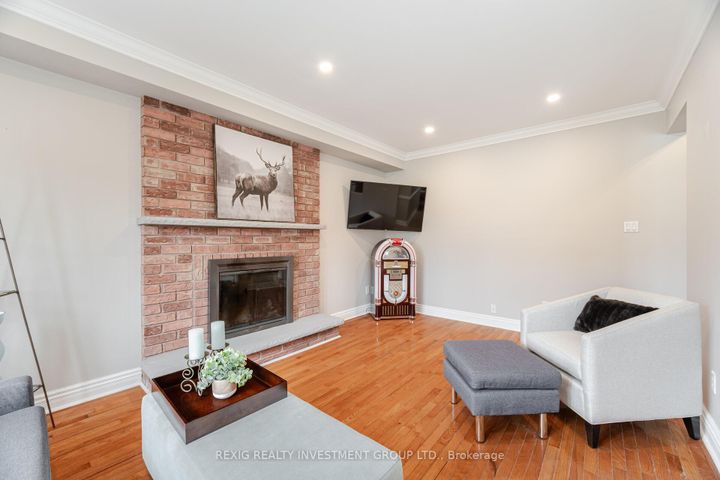 Photo 10 at 66 Settler Court, Heart Lake West, Brampton