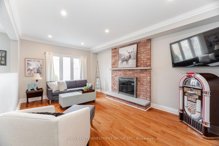 Photo 11 at 66 Settler Court, Heart Lake West, Brampton