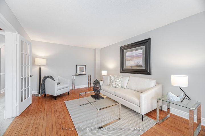 Photo 12 at 66 Settler Court, Heart Lake West, Brampton