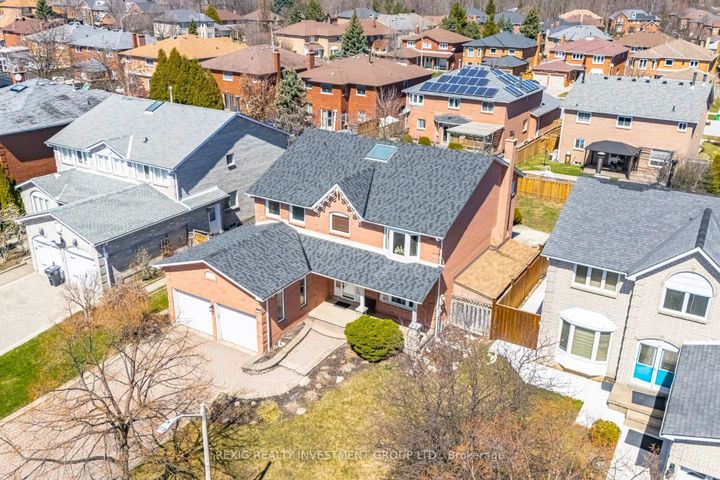 Photo 40 at 66 Settler Court, Heart Lake West, Brampton