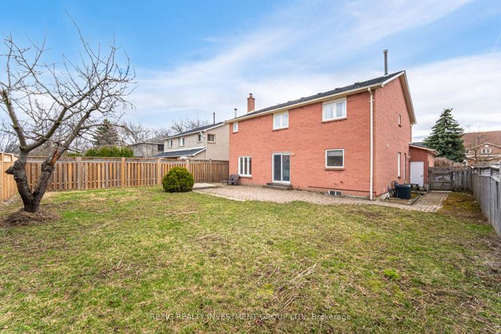 Photo 41 at 66 Settler Court, Heart Lake West, Brampton