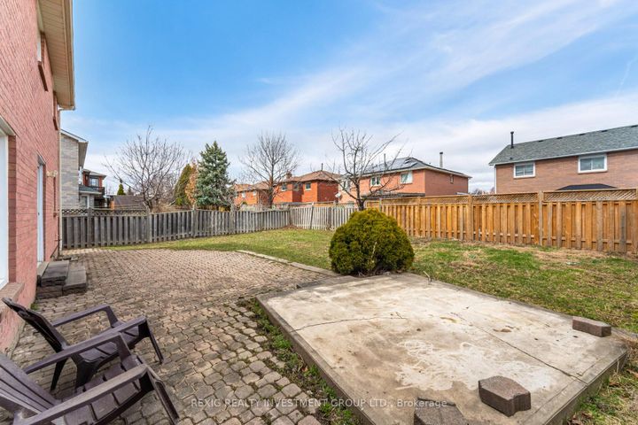 Photo 43 at 66 Settler Court, Heart Lake West, Brampton