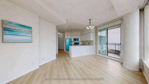 Photo 11 at 2323 - 230 Queens Quay W, Waterfront Communities C1, Toronto