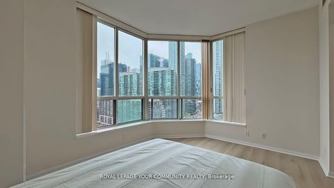Photo 18 at 2323 - 230 Queens Quay W, Waterfront Communities C1, Toronto