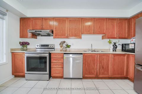 Photo 7 at 4 - 2784 Eglinton Avenue E, Eglinton East, Toronto