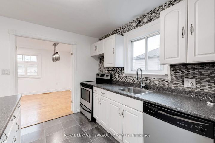 Photo 7 at 739 Upper Gage Avenue, Hampton Heights, Hamilton