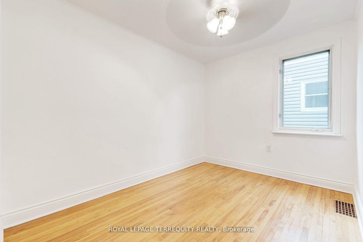 Photo 12 at 739 Upper Gage Avenue, Hampton Heights, Hamilton