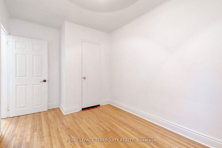 Photo 13 at 739 Upper Gage Avenue, Hampton Heights, Hamilton