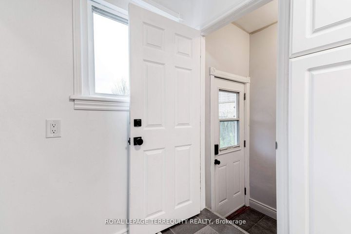 Photo 14 at 739 Upper Gage Avenue, Hampton Heights, Hamilton