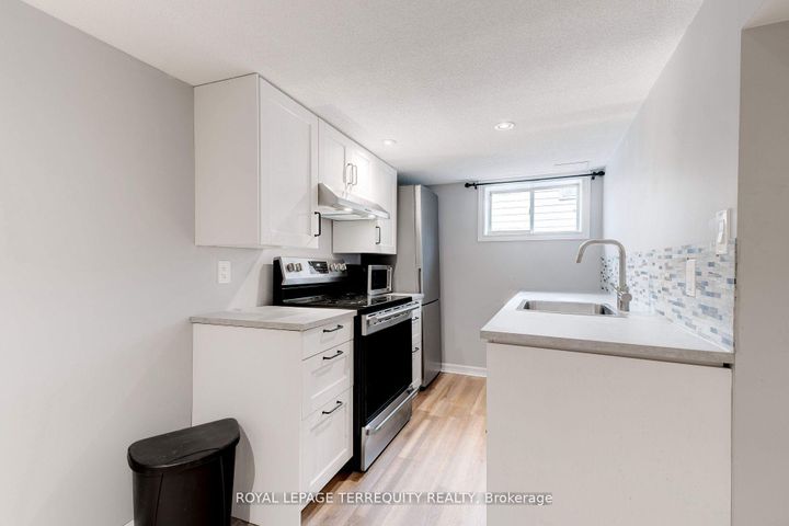 Photo 18 at 739 Upper Gage Avenue, Hampton Heights, Hamilton