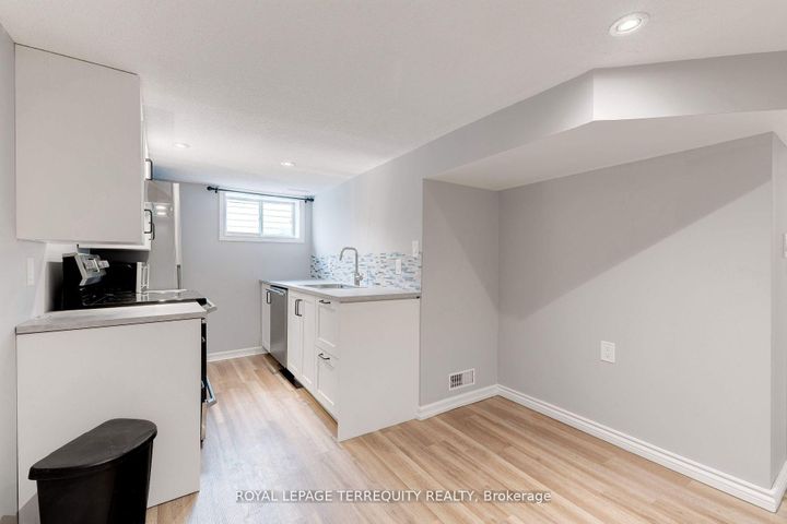 Photo 20 at 739 Upper Gage Avenue, Hampton Heights, Hamilton