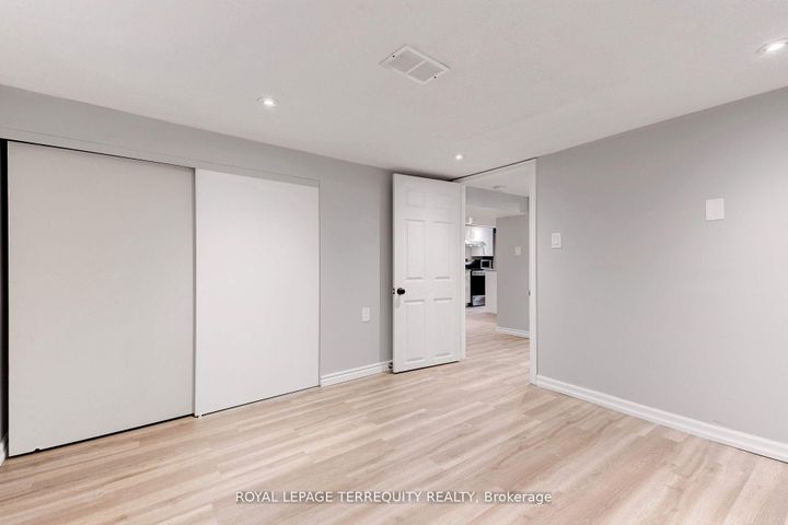 Photo 22 at 739 Upper Gage Avenue, Hampton Heights, Hamilton