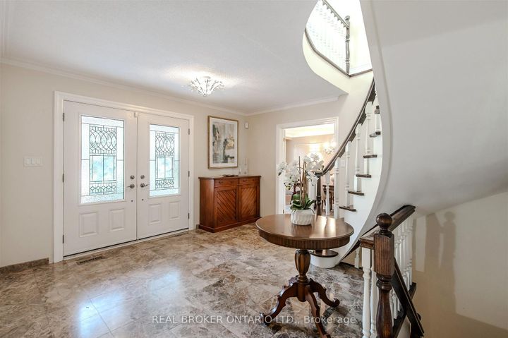 Photo 1 at 6 Streatham Place, Rosethorn, Toronto