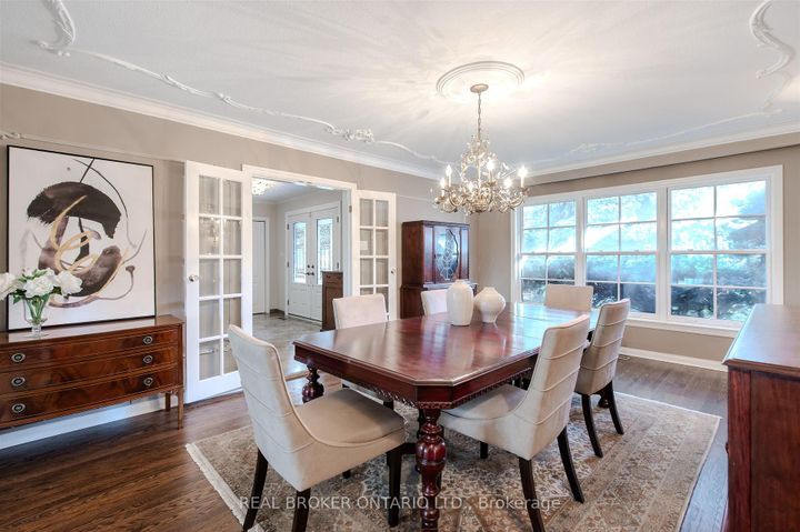 Photo 4 at 6 Streatham Place, Rosethorn, Toronto