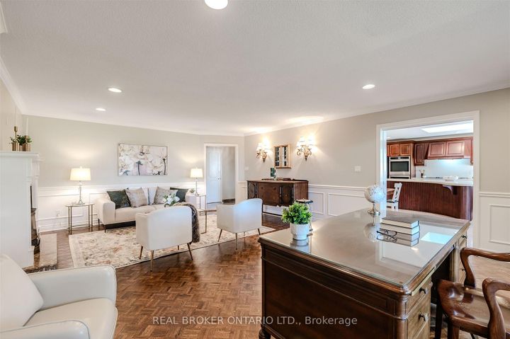 Photo 10 at 6 Streatham Place, Rosethorn, Toronto