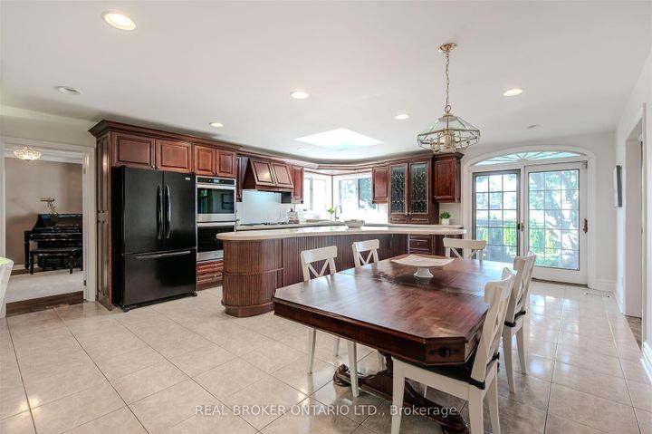 Photo 13 at 6 Streatham Place, Rosethorn, Toronto