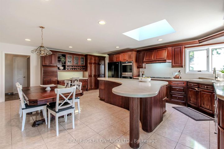 Photo 15 at 6 Streatham Place, Rosethorn, Toronto