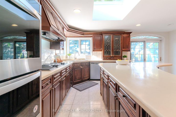 Photo 16 at 6 Streatham Place, Rosethorn, Toronto