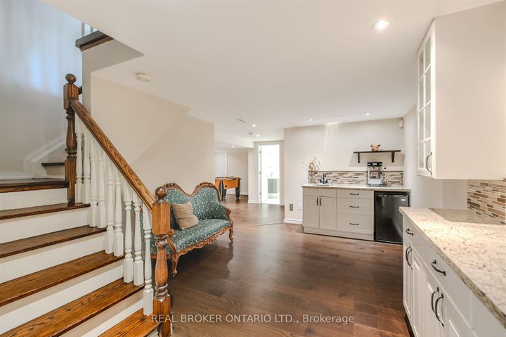 Photo 34 at 6 Streatham Place, Rosethorn, Toronto