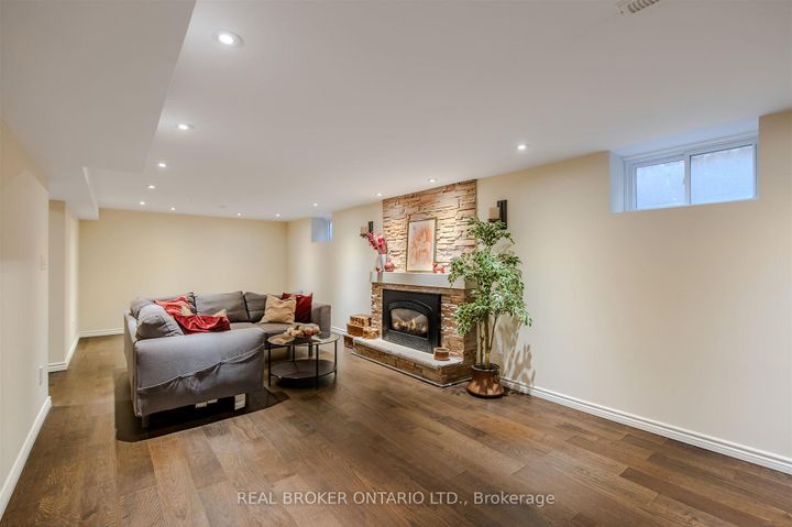 Photo 35 at 6 Streatham Place, Rosethorn, Toronto