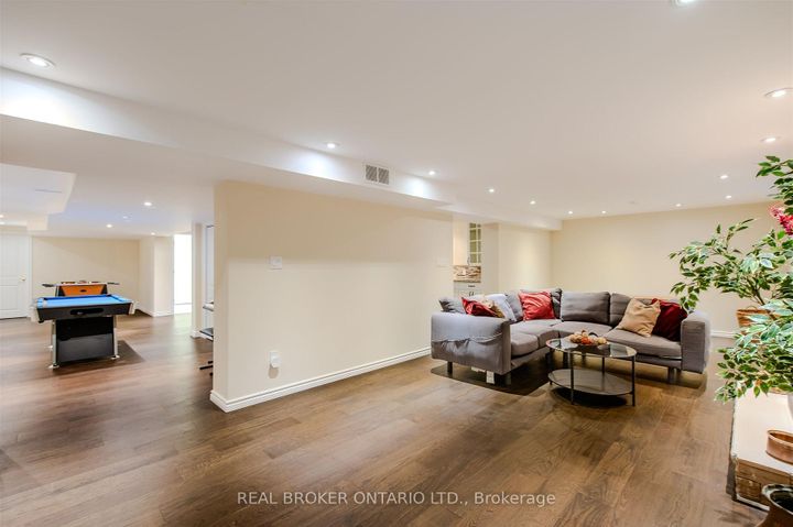 Photo 37 at 6 Streatham Place, Rosethorn, Toronto