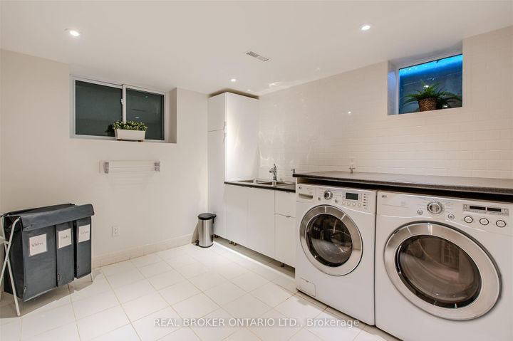 Photo 42 at 6 Streatham Place, Rosethorn, Toronto