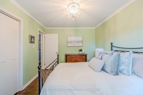 Photo 28 at 6 Streatham Place, Rosethorn, Toronto