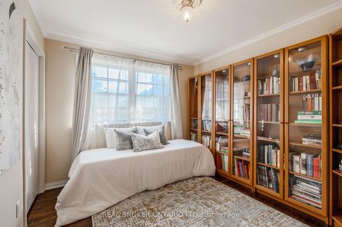 Photo 31 at 6 Streatham Place, Rosethorn, Toronto
