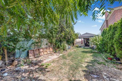 Photo 35 at 26 North Bonnington Avenue, Birchmount, Toronto