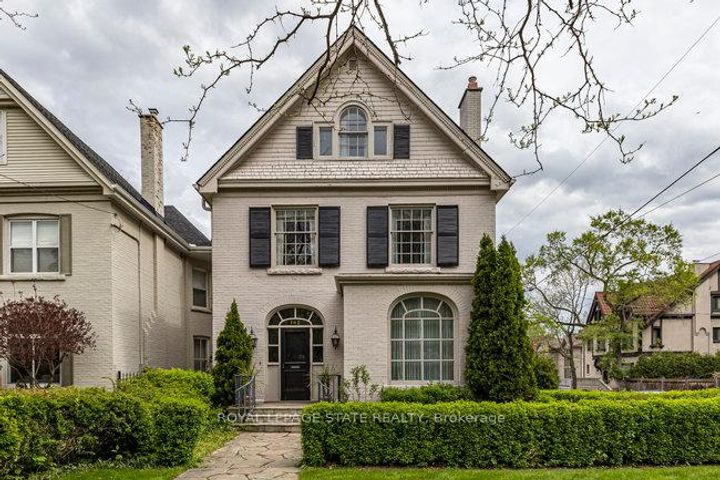 Photo 1 at 142 Aberdeen Avenue, Durand, Hamilton