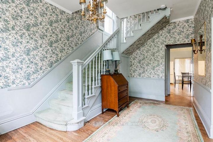 Photo 7 at 142 Aberdeen Avenue, Durand, Hamilton