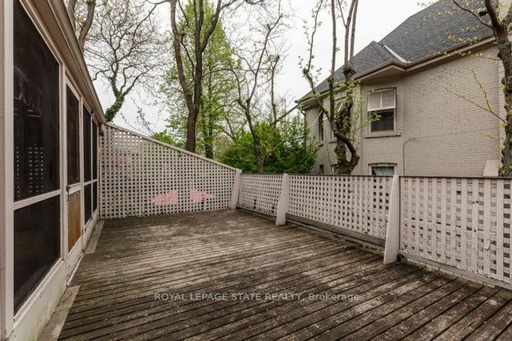 Photo 44 at 142 Aberdeen Avenue, Durand, Hamilton