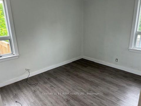 Photo 8 at 121 Cumberland Street, Allandale, Barrie