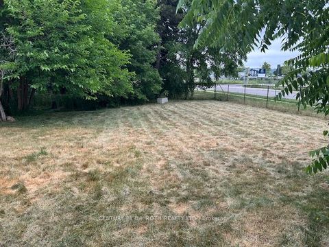 Photo 11 at 121 Cumberland Street, Allandale, Barrie