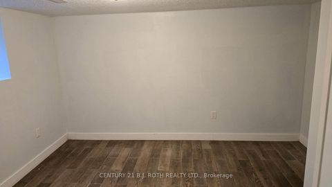 Photo 17 at 121 Cumberland Street, Allandale, Barrie