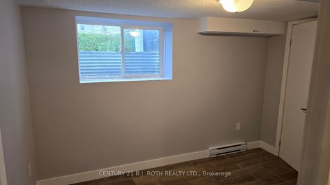 Photo 24 at 121 Cumberland Street, Allandale, Barrie