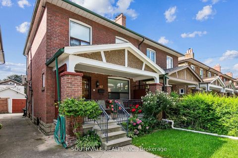 Photo 2 at 67 Kings Park Boulevard, East York, Toronto