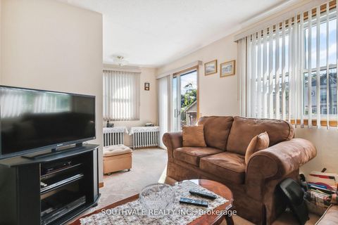 Photo 7 at 67 Kings Park Boulevard, East York, Toronto
