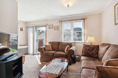 Photo 8 at 67 Kings Park Boulevard, East York, Toronto