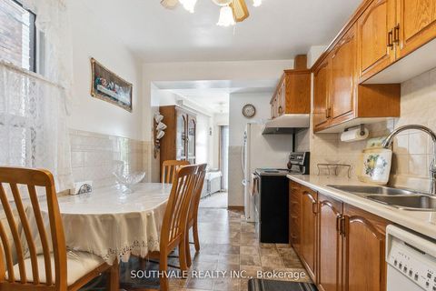 Photo 9 at 67 Kings Park Boulevard, East York, Toronto