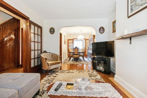 Photo 22 at 67 Kings Park Boulevard, East York, Toronto