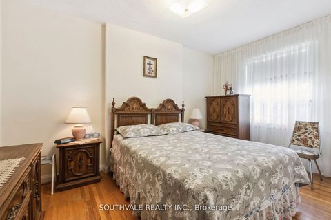 Photo 23 at 67 Kings Park Boulevard, East York, Toronto