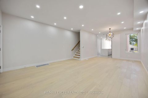 Photo 8 at 806 Gladstone Avenue, Junction, Toronto