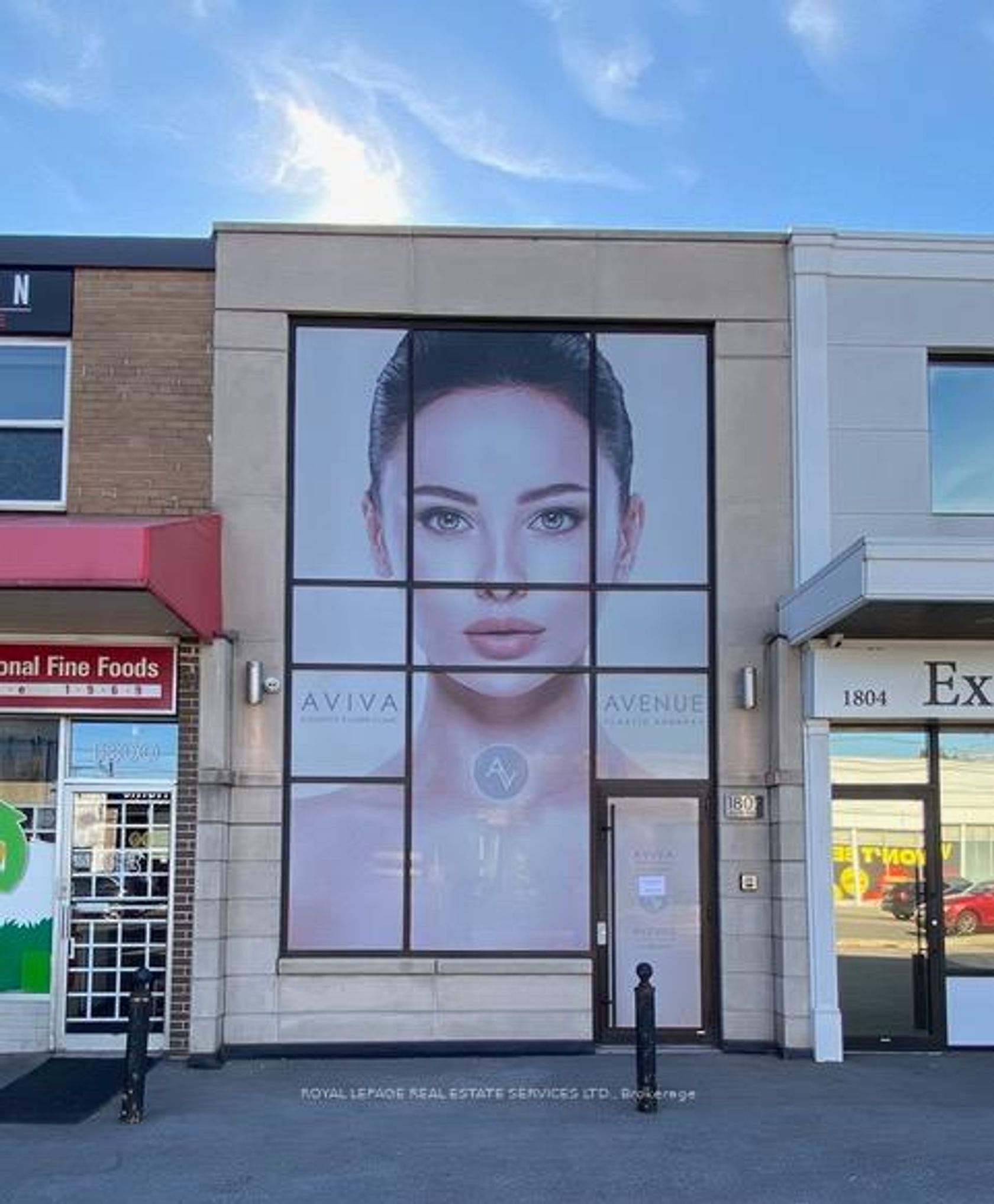 1802 Avenue Road, Nortown, Toronto photo number 2